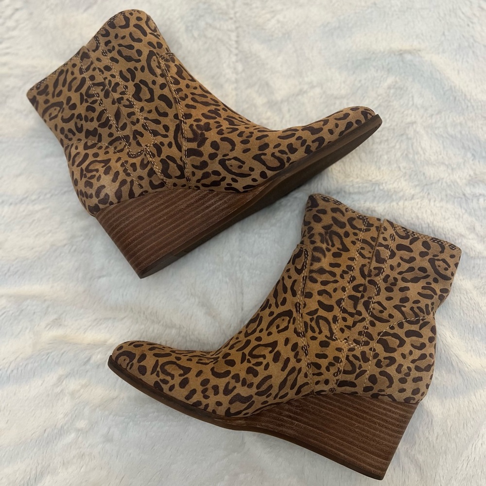 ✨ Lucky Brand Cheetah Print Wedge Ankle Boots